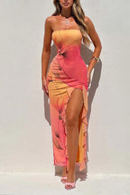 Renata - Vestido Strapless Ajustado con Abertura Alta y Estampado Asimétrico