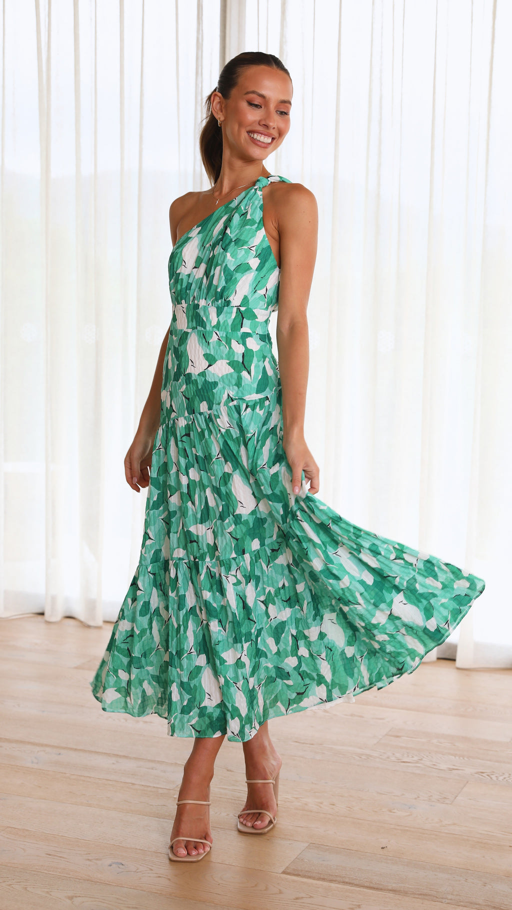 Cory - Vestido de un solo hombro con estampado floral