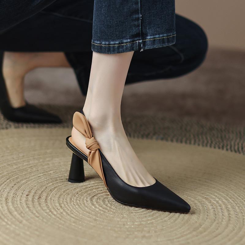 Nora - Elegantes zapatos negros con lazo