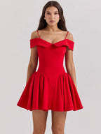 Karli - Favorecedor vestido de noche con hombros al descubierto