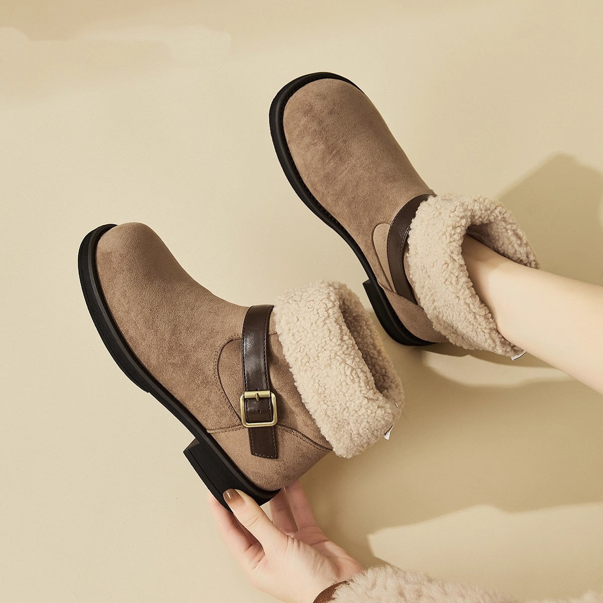 Botas de tobillo de acabado suave para mujer con silueta estilizada - Elvane