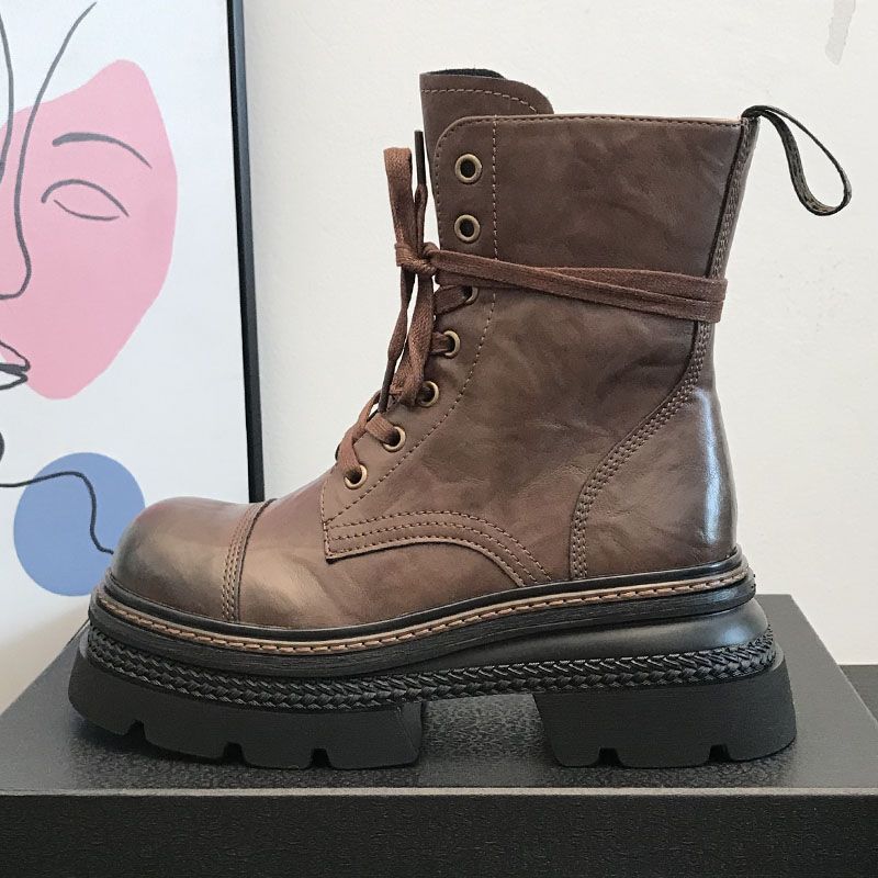 Botas cortas para mujer con suela robusta y cierre lateral - Elviora