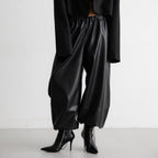 Pantalones para mujer de efecto piel con cordones en el bajo - Eirenne