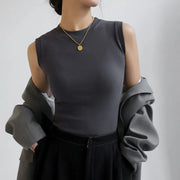 Gris oscuro