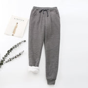 Gris oscuro