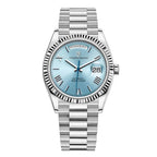 Reloj analógico clásico con brazalete metálico premium