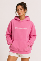 Sudadera mujer con capucha bolsillo canguro y frase frontal - Irmgard