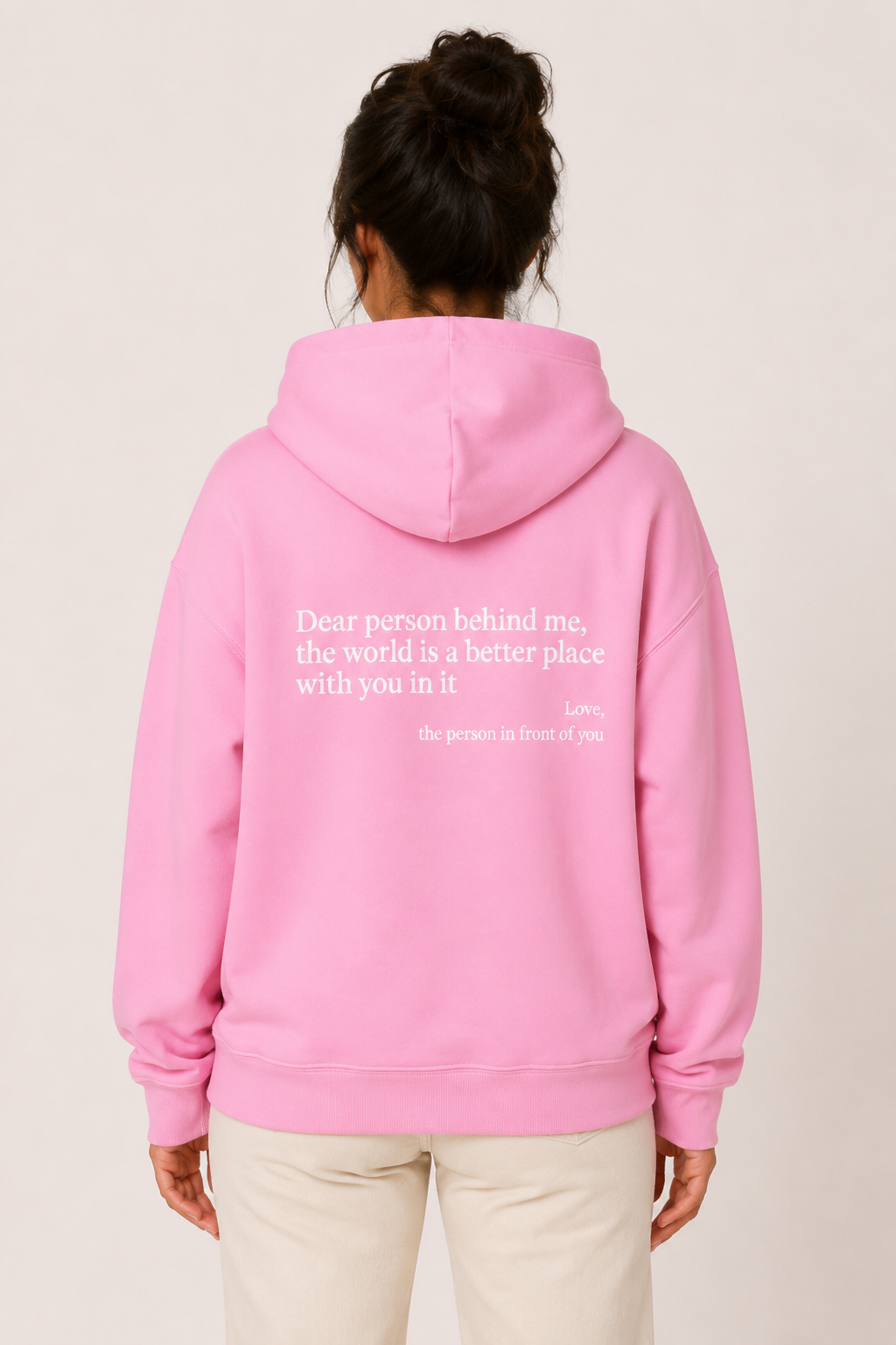 Sudadera mujer con capucha bolsillo canguro y frase frontal - Irmgard