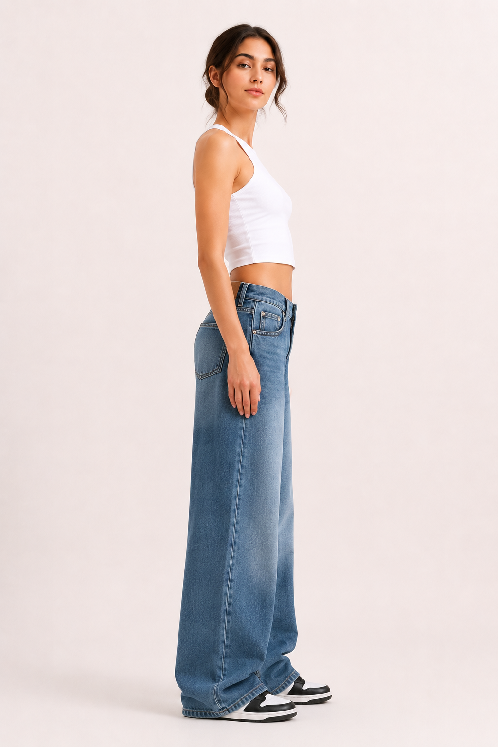 Baggy jeans mujer de pierna ancha con lavado claro y bajo largo - Helga