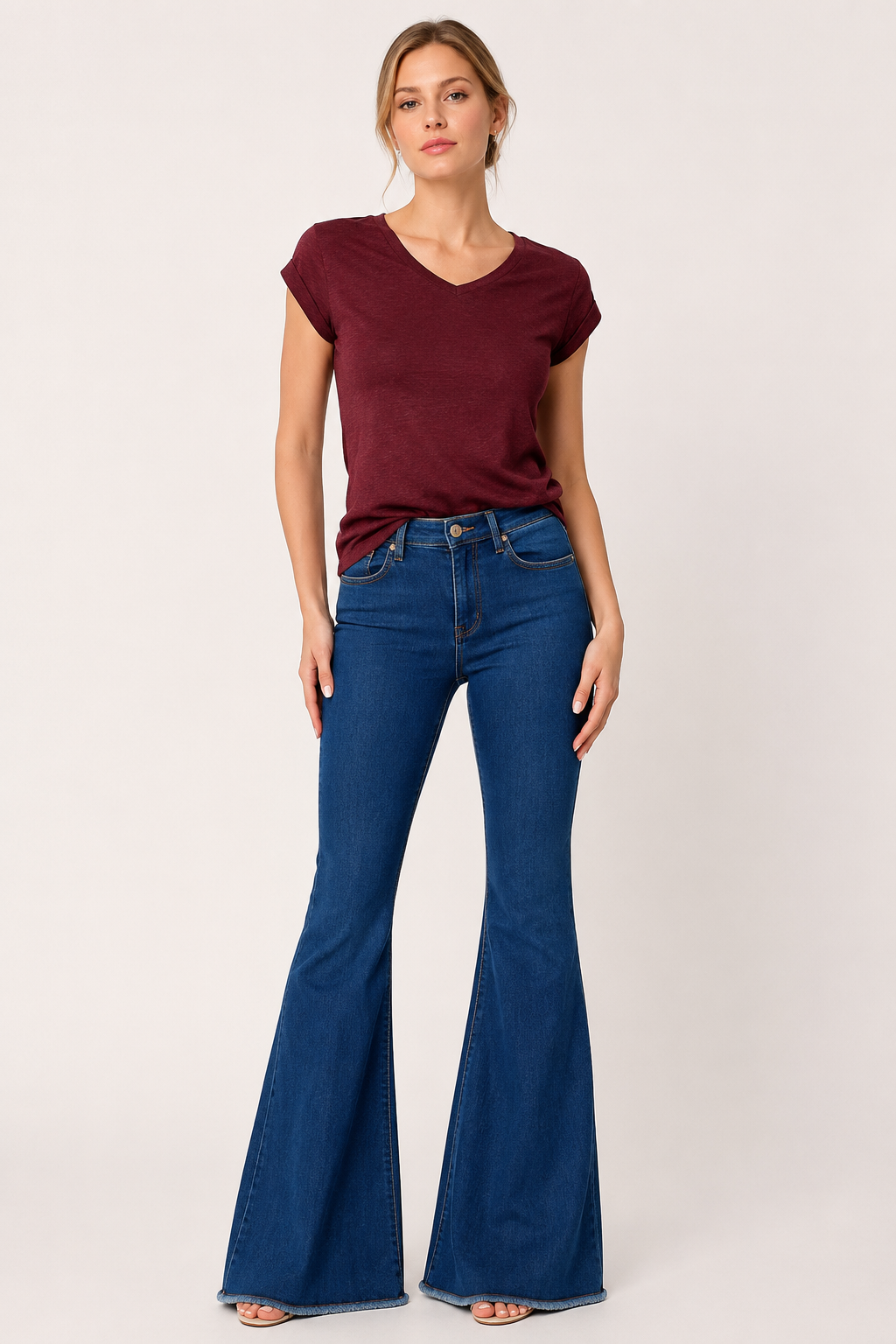 Jeans flare de mujer de cintura alta con bajo deshilachado - Anika