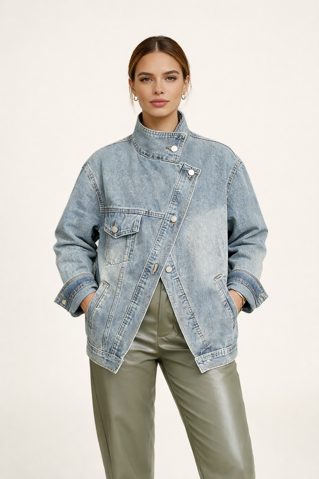 Chaqueta denim mujer oversize con cuello alto - Kaia