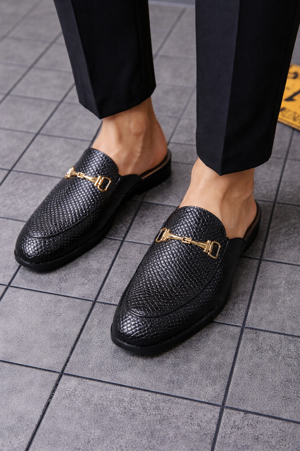 Mules de vestir para hombre con herraje metálico - Kervan