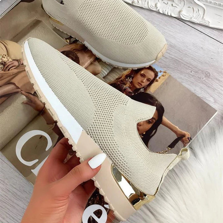 Adriana - Cómodas zapatillas lisas
