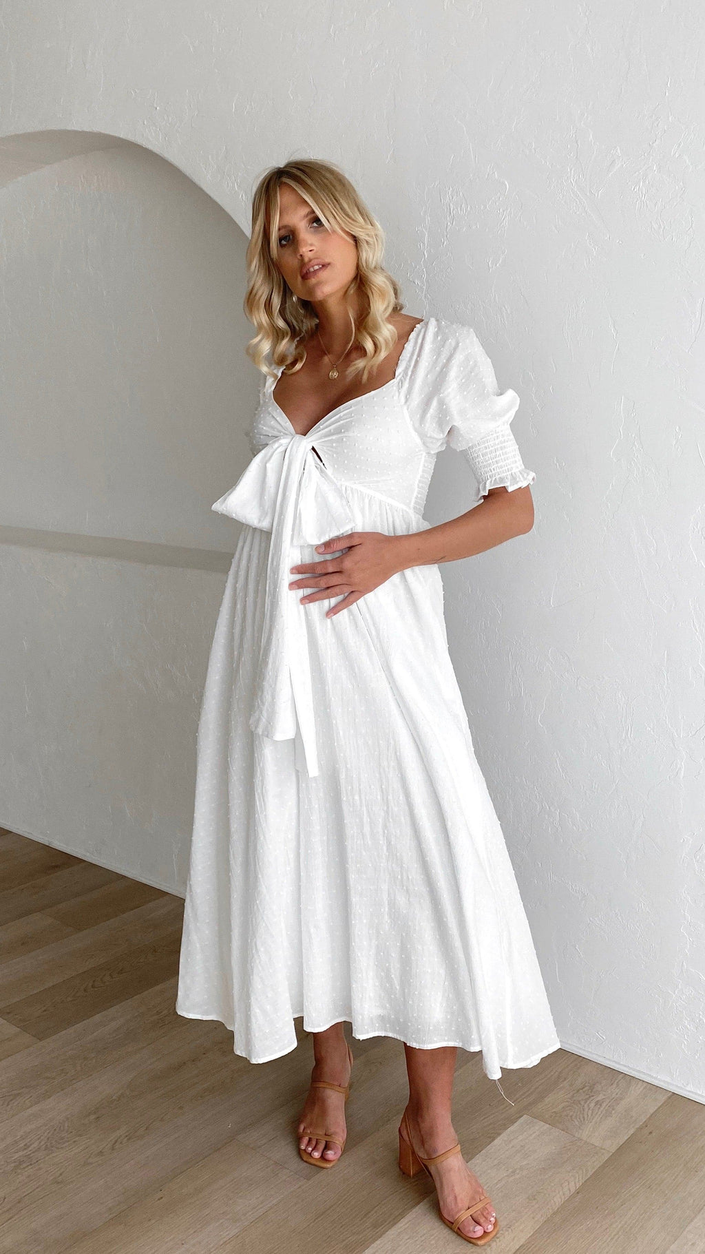 Vestido midi blanco con hombros descubiertos para mujer - Renata