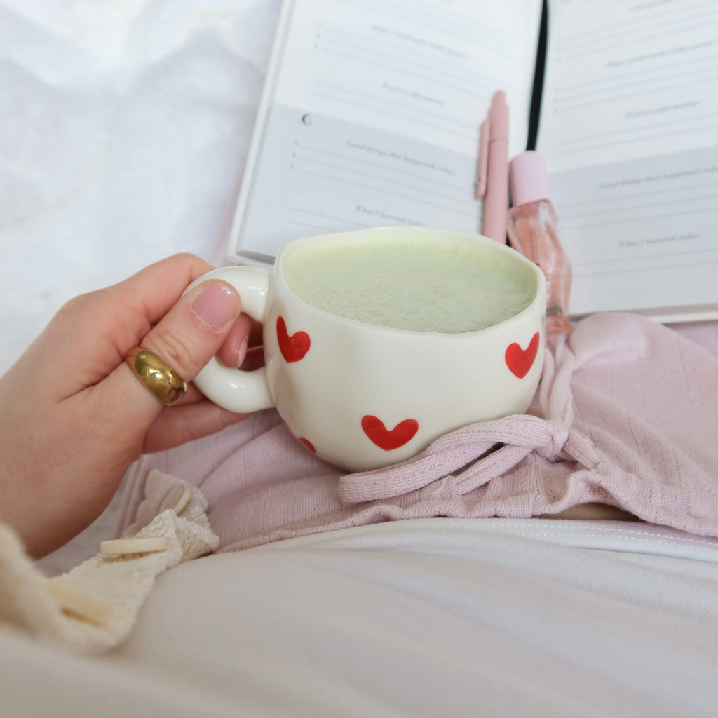 Taza de cerámica para hogar motivo corazones