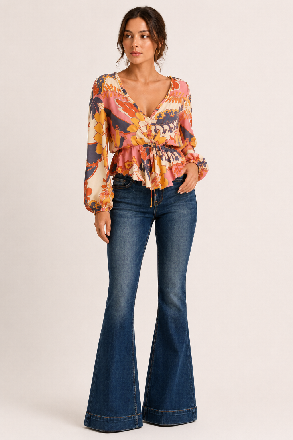 Jeans flare de mujer elásticos de tiro medio con campana amplia - Elke