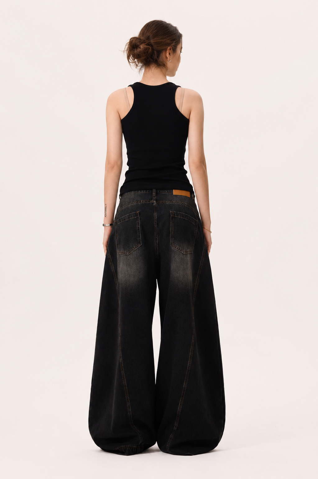 Jeans baggy mujer de pierna extra ancha con costuras curvas y lavado desgastado - Liesel