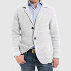 Elegante cárdigan de hombre para los negocios y el ocio