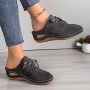 Gris oscuro