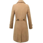 Elegante abrigo de lana para hombre en los días más fríos