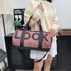 Bolso deportivo para mujer con compartimento independiente y diseño cilíndrico - Lía