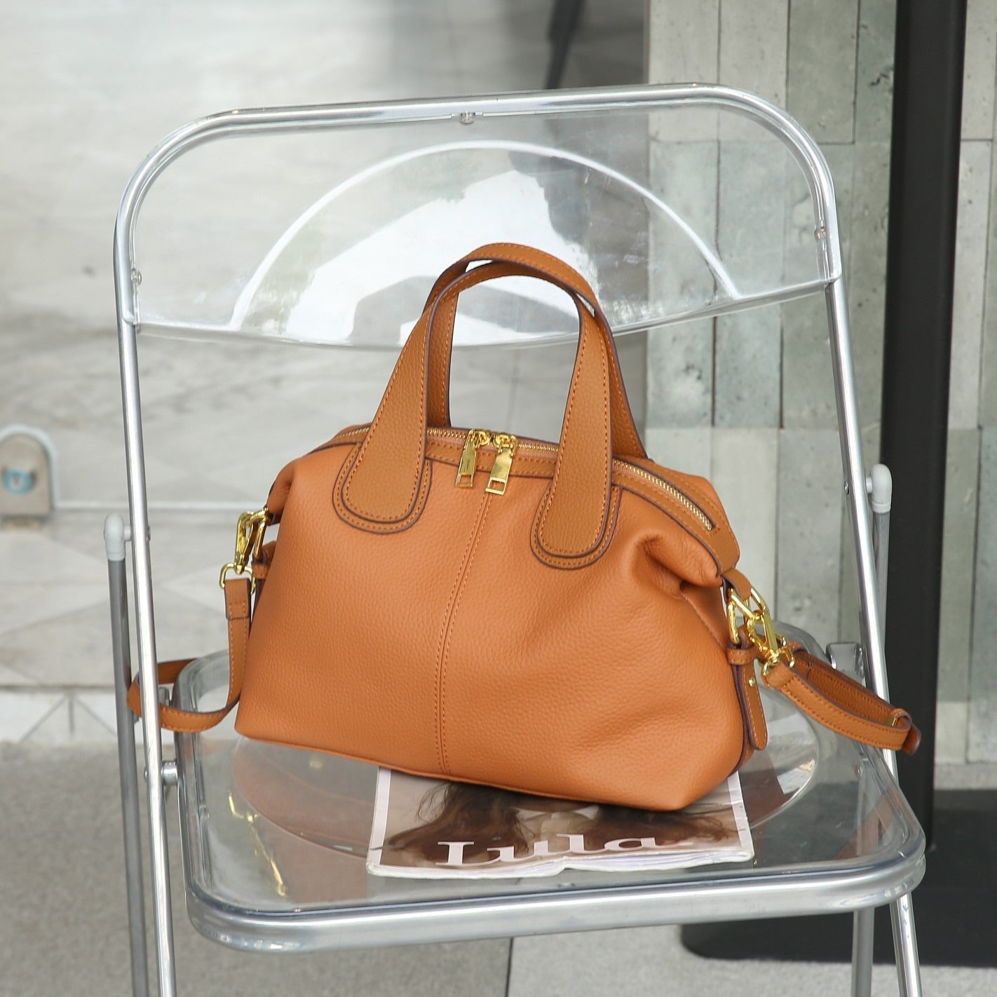 Bolso de mano para mujer de piel sintética con herrajes metálicos estilo estructurado - Marcela