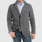 Elegante cárdigan de hombre para los negocios y el ocio