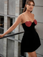 Ariella - Elegante minivestido sin tirantes