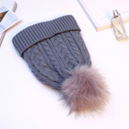 Gorro tejido para mujer con forro afelpado y pompón - Sauly