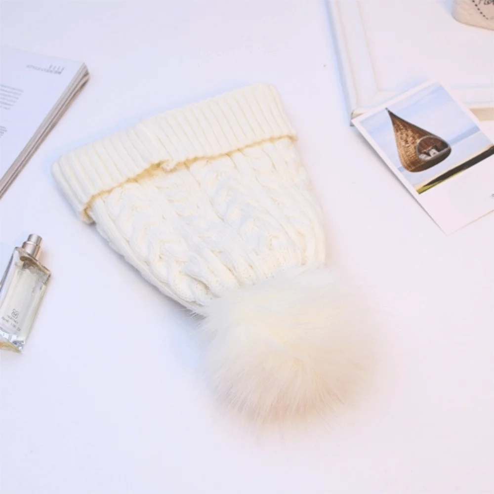 Gorro tejido para mujer con forro afelpado y pompón - Sauly