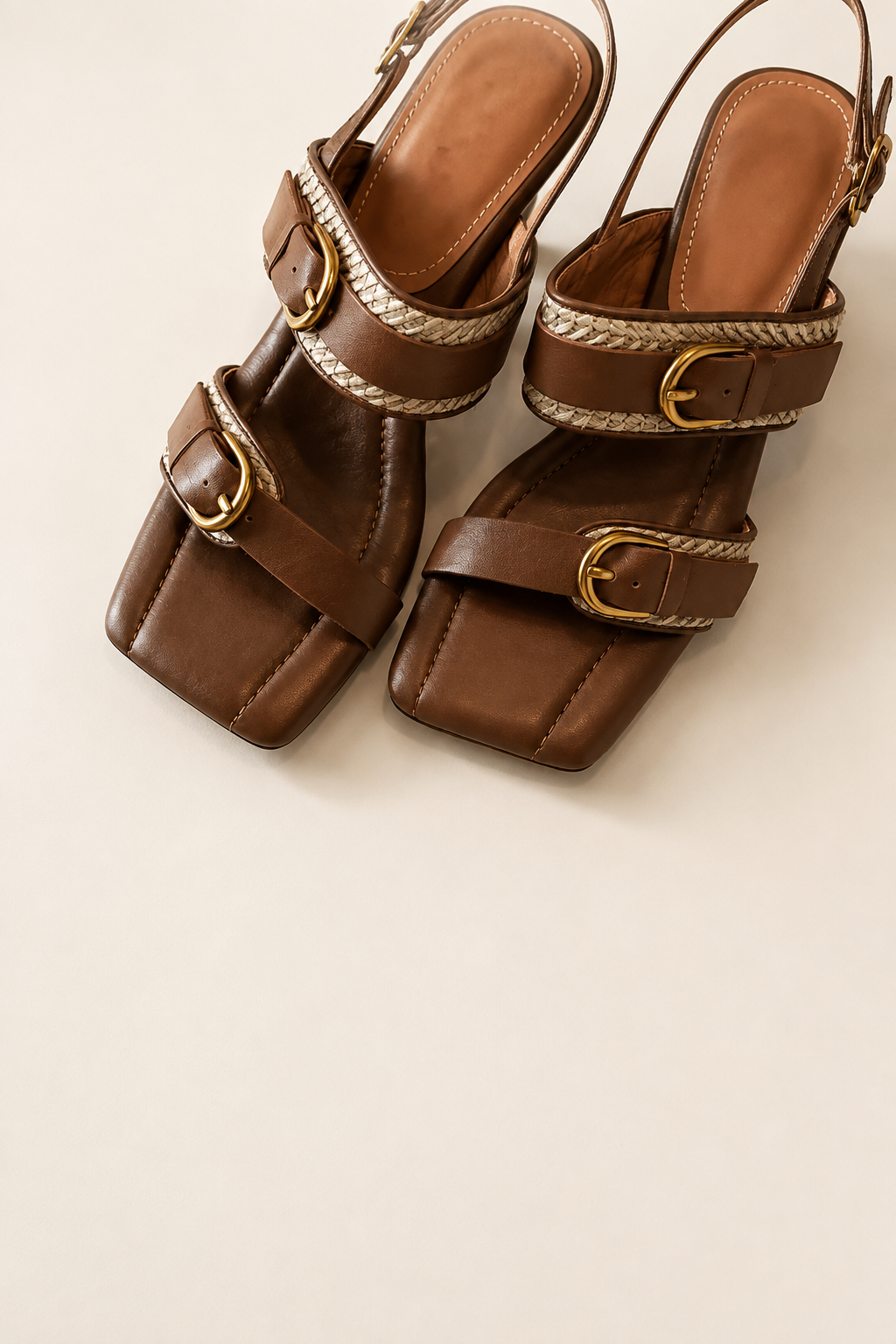 Sandalias de mujer con hebillas metálicas - Liora
