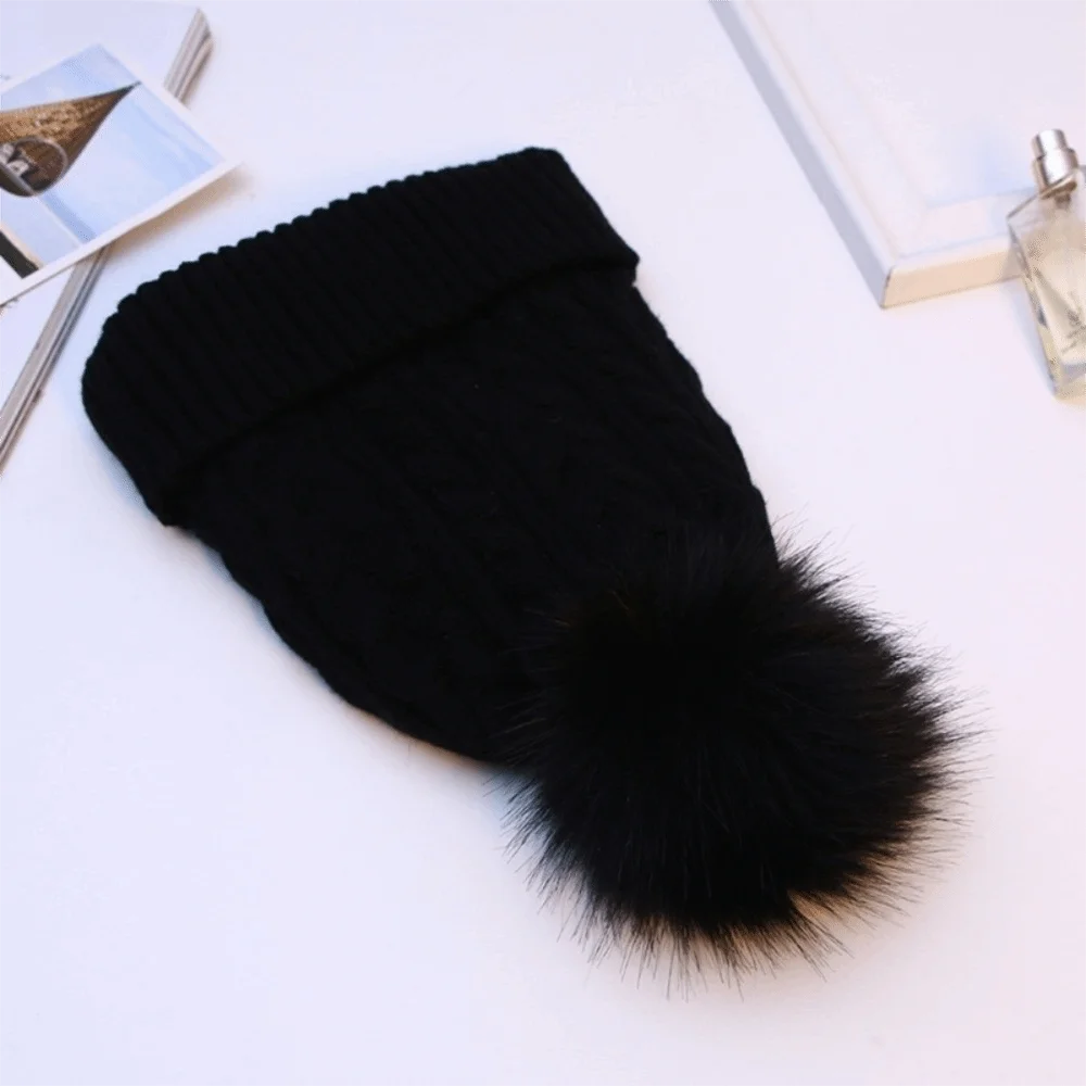 Gorro tejido para mujer con forro afelpado y pompón - Sauly