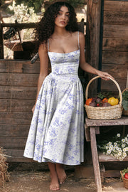 Blanco con estampado azul