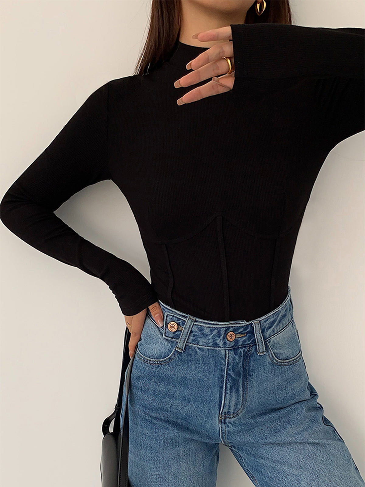 Top de cuello alto con manga larga y detalle corsé - Annelie