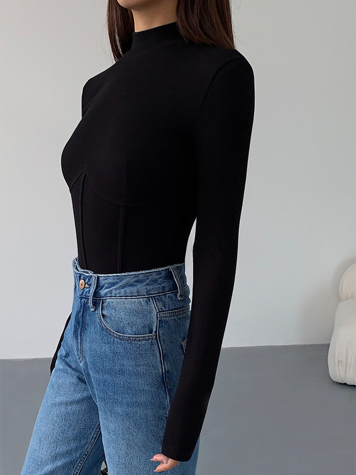 Top de cuello alto con manga larga y detalle corsé - Annelie