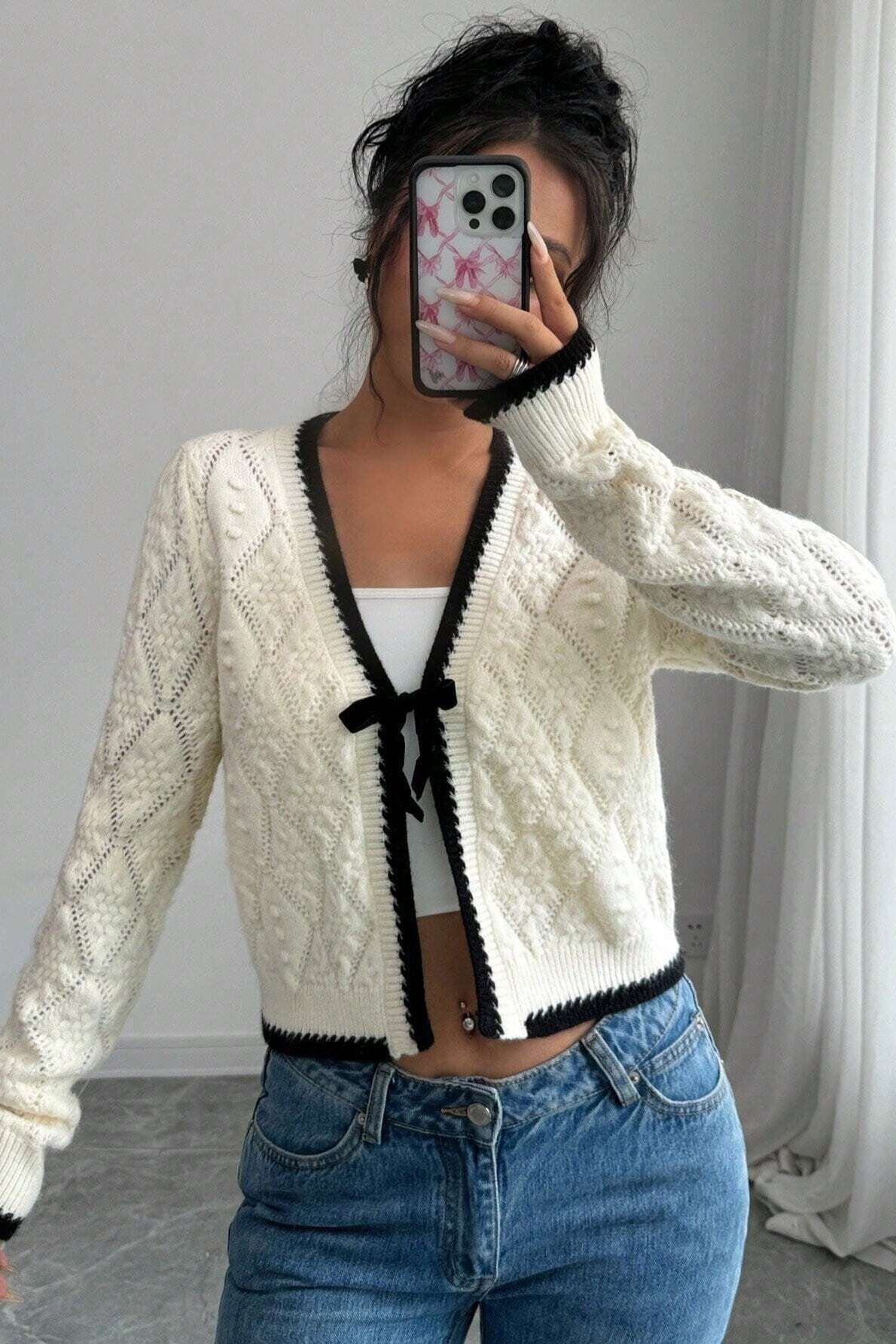 Cárdigan corto punto calado con lazada y ribetes a contraste - Mila