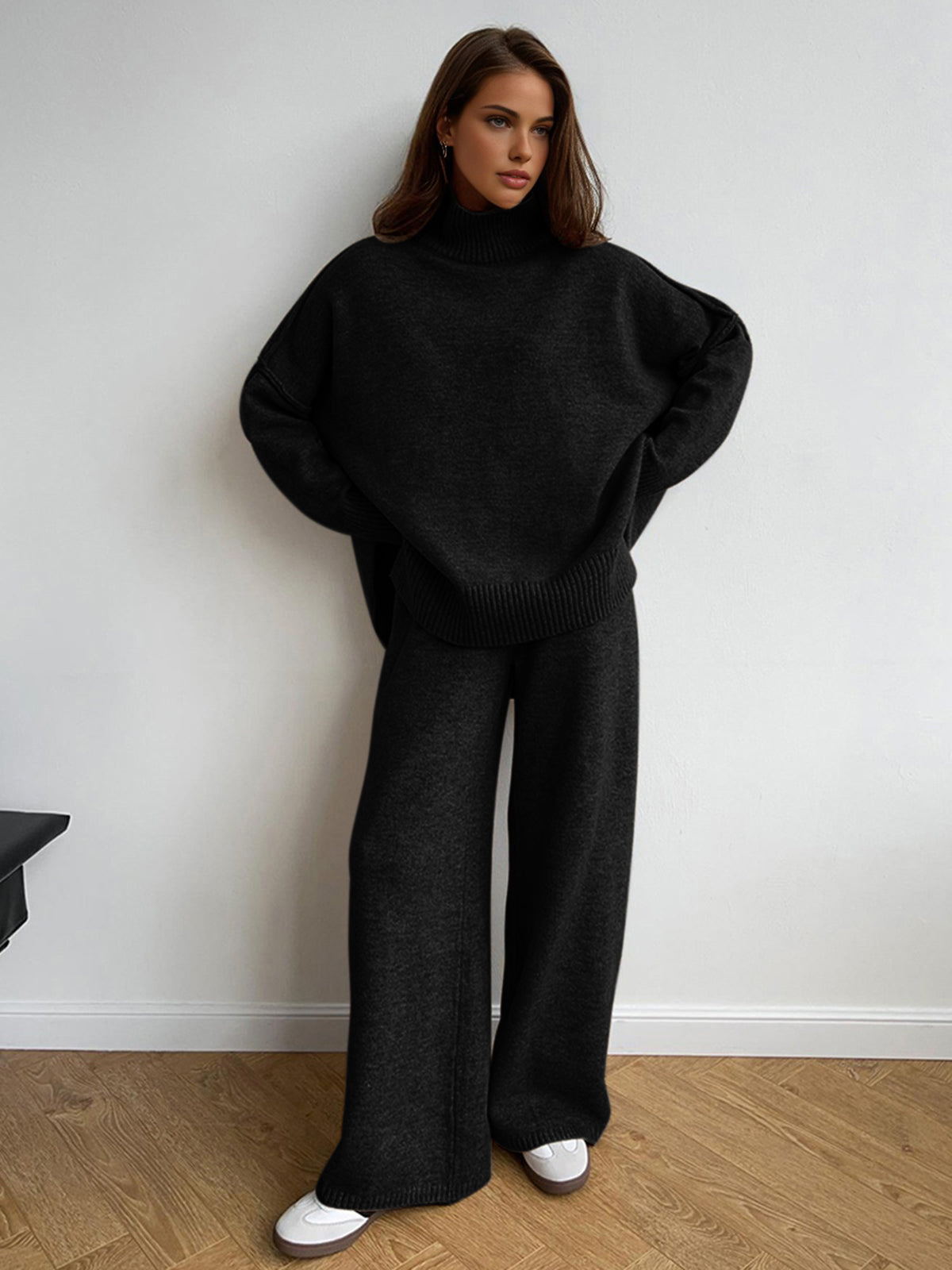 Conjunto de punto para mujer con jersey de cuello alto y pantalón ancho - Elske