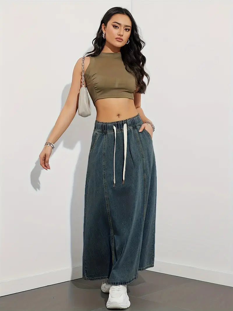 Falda vaquera larga con cordón ajustable, cómoda y versátil perfecta para un look casual y trendy