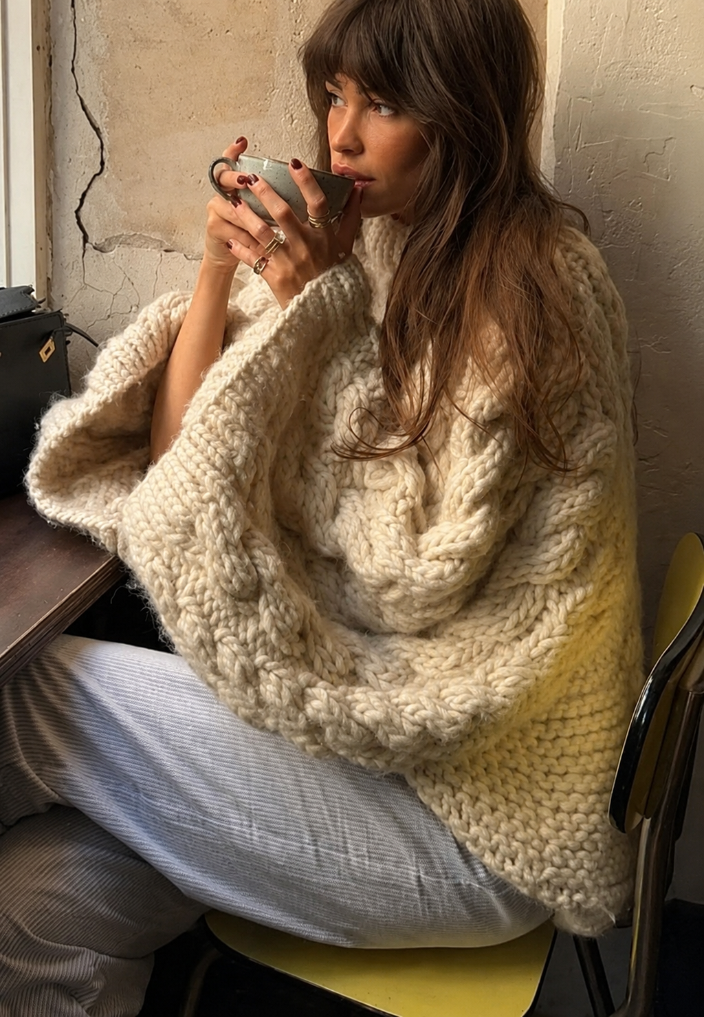 Jersey mujer oversize punto trenzado manga acampanada cuello alto - Nerina
