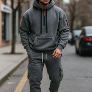 Gris oscuro