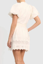 Miranda - Vestido Mini con Escote en V Bordado
