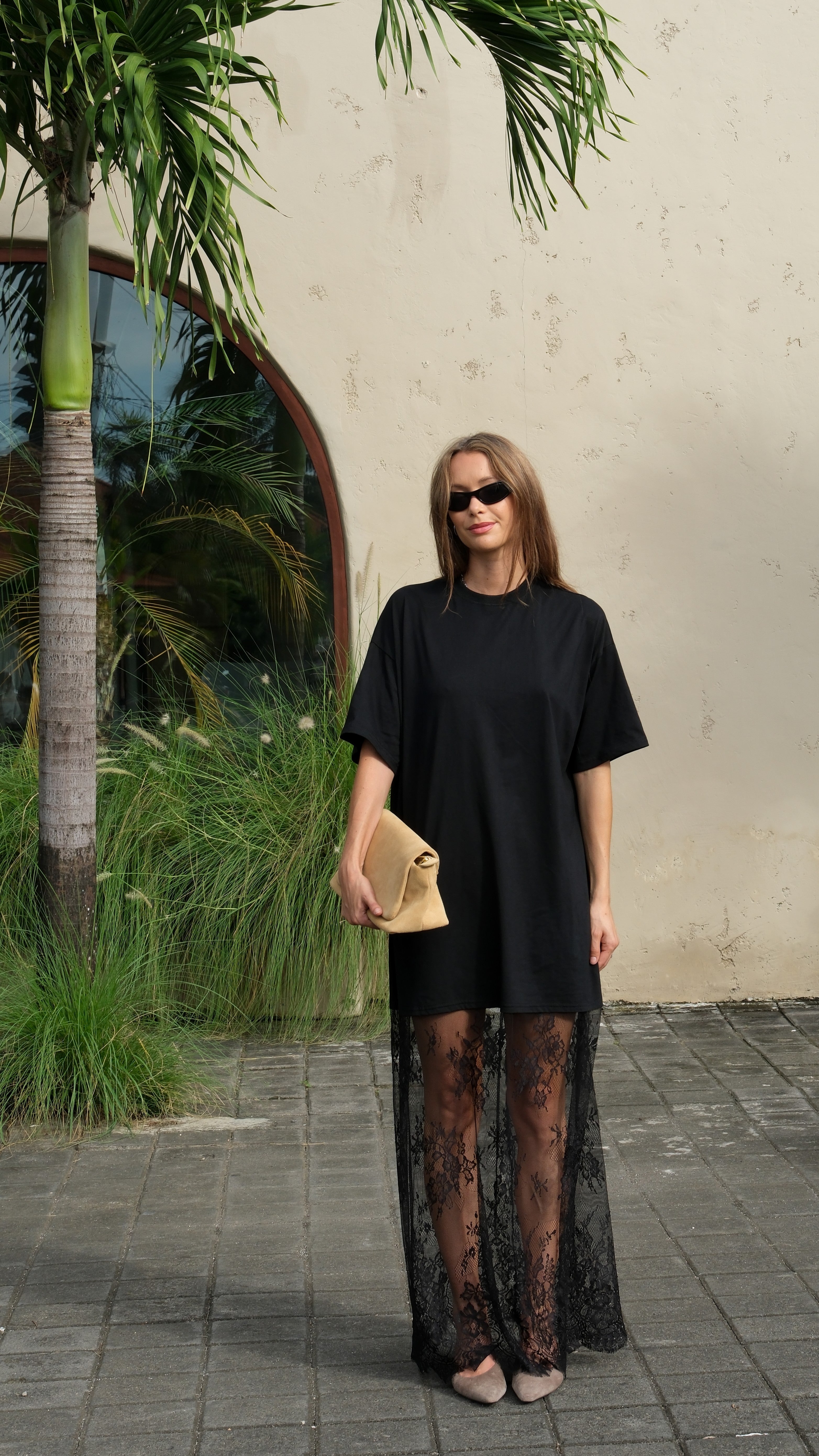 Vestido maxi oversize con falda de encaje - Raina