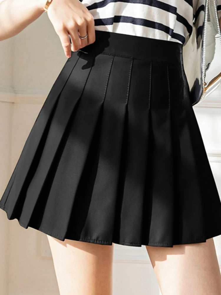 Minifalda de talle alto moderna y versátil ideal para looks informales y a la última