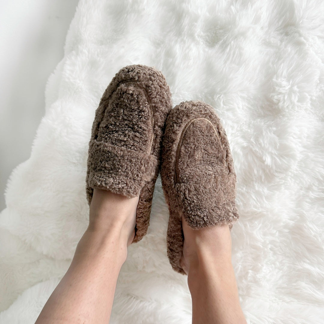 Zapatillas de felpa para mujer de acabado envolvente - Ylva